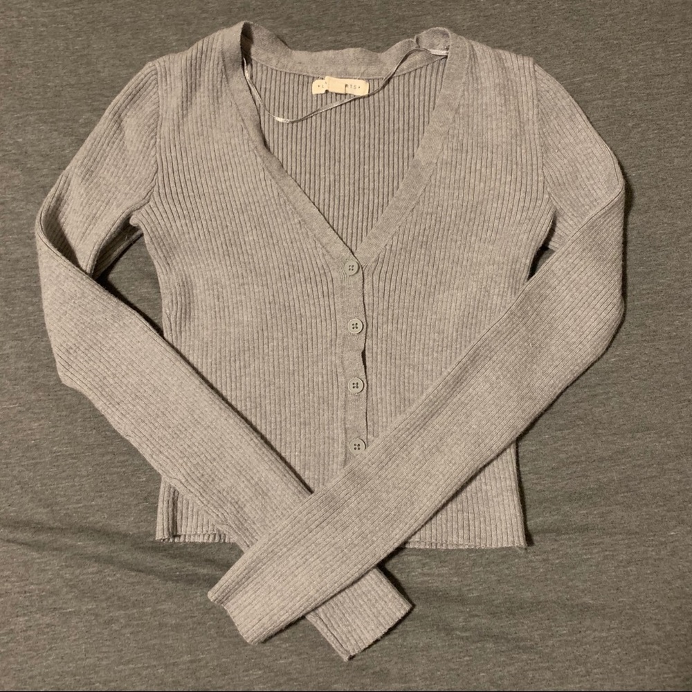 Gray ribbed cardigan